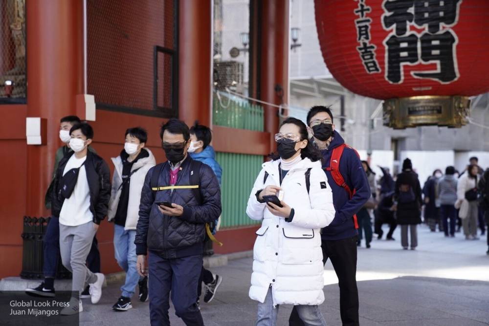 Власти Японии объявили режим ЧС из-за коронавируса