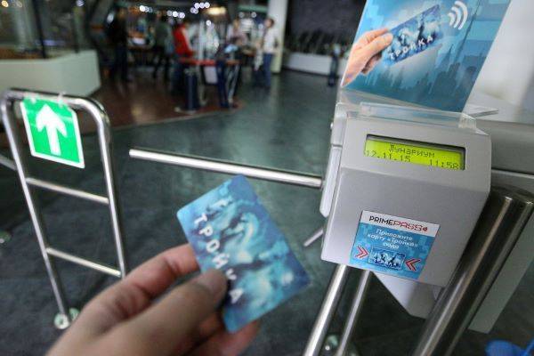 В Москве цифровые пропуска привяжут к транспортным и социальным картам