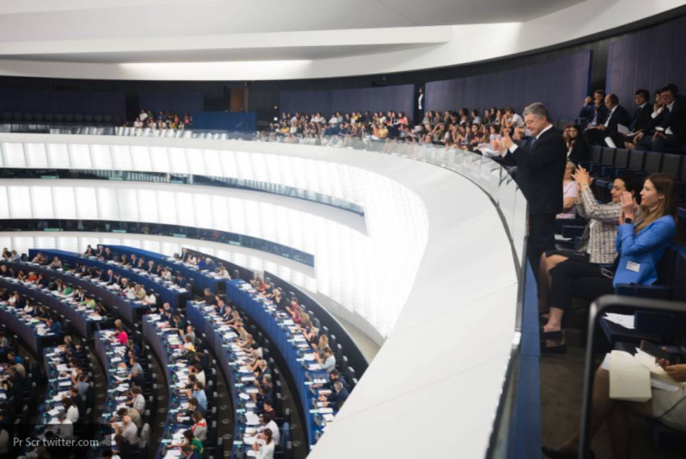 Европарламент рассмотрит резолюцию об "агрессивной пропаганде" России и Китая