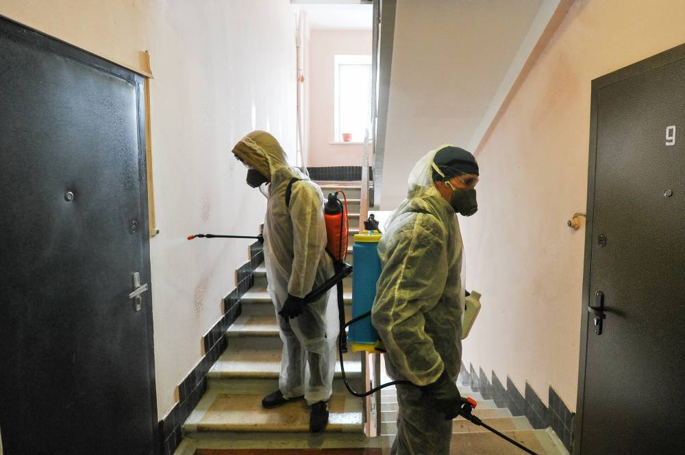 Дезинфекцию подъездов жилых домов в Москве начали проводить ежедневно
