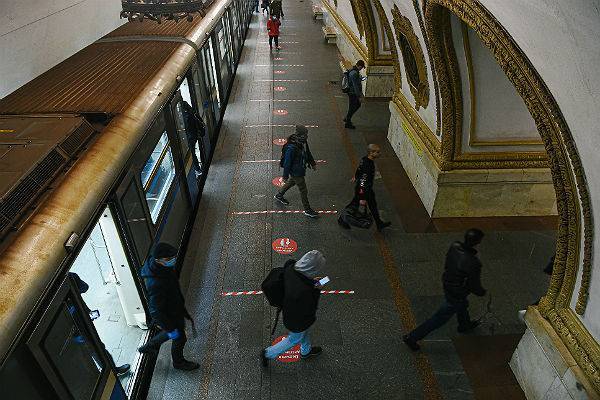 Очереди в метро Москвы исчезли благодаря компромиссу мэрии и МВД