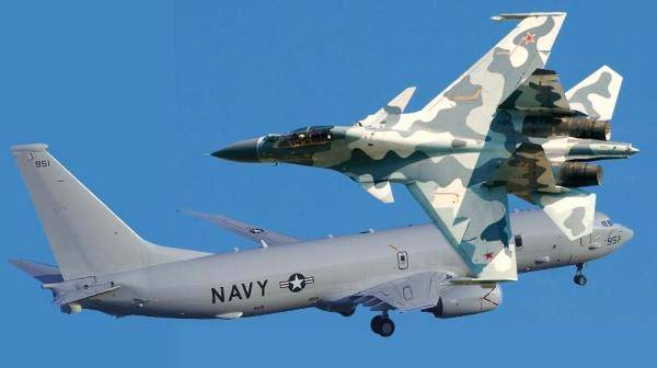 ВМС США пожаловались на «безответственный» маневр российского Су-35