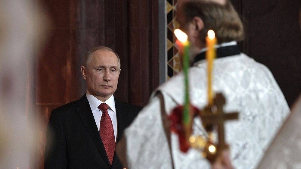 Песков не знает, посетит ли Путин пасхальное богослужение