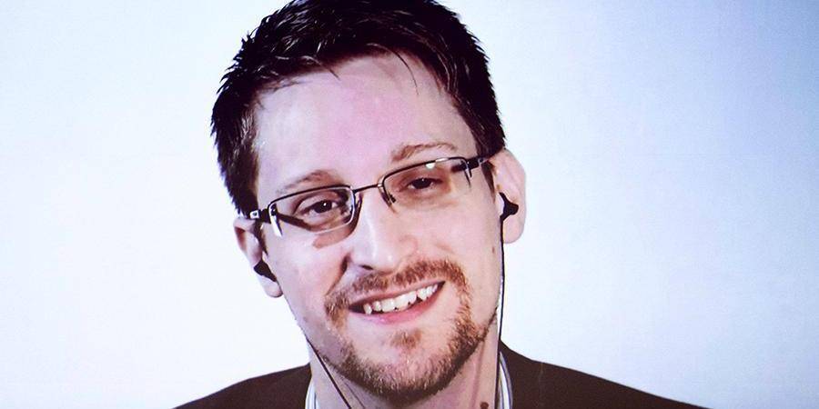 Сноуден попросил продлить ему вид на жительство в России на 3 года