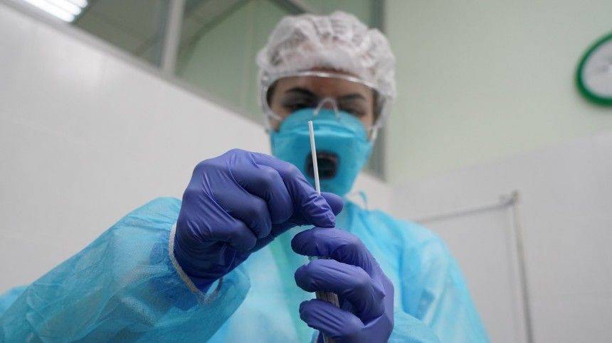 Российские медики проводят ежедневно около 100 тысяч тестов на COVID-19