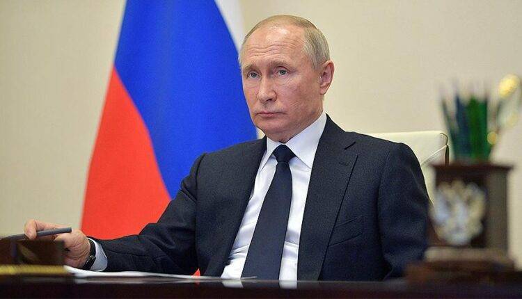 Путин поручил разработать и утвердить программу развития атомной науки