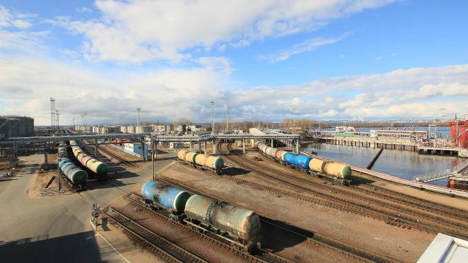 "Петербургский нефтяной терминал" увеличил перевалку нефтепродуктов на 29%