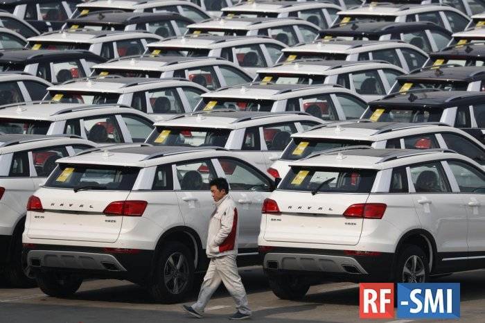 Китайские власти дадут людям деньги на покупку автомобилей