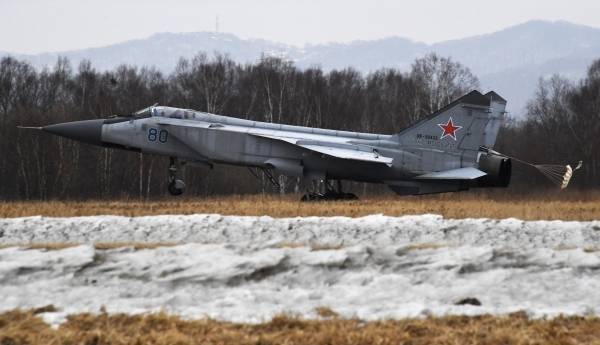 В Казахстане упал военный самолёт МиГ-31