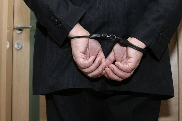 Алтайского замминистра задержали за взятку в два миллиона