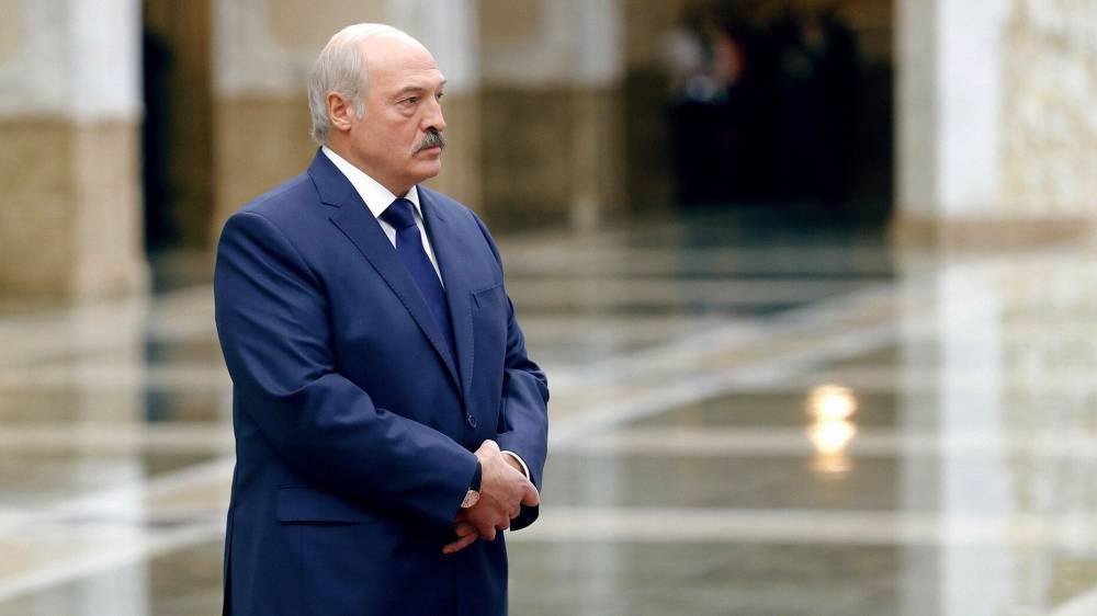 Лукашенко назвал пандемию уроком «для наркоманов и курцов»