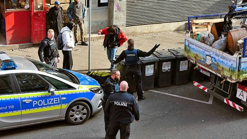Самая опасная улица Германии: наркоманы, драки, дилеры