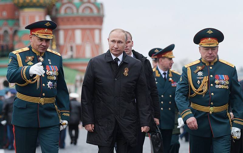 "Разделяю ваши чувства": Путин обратился к участникам "Бессмертного полка"