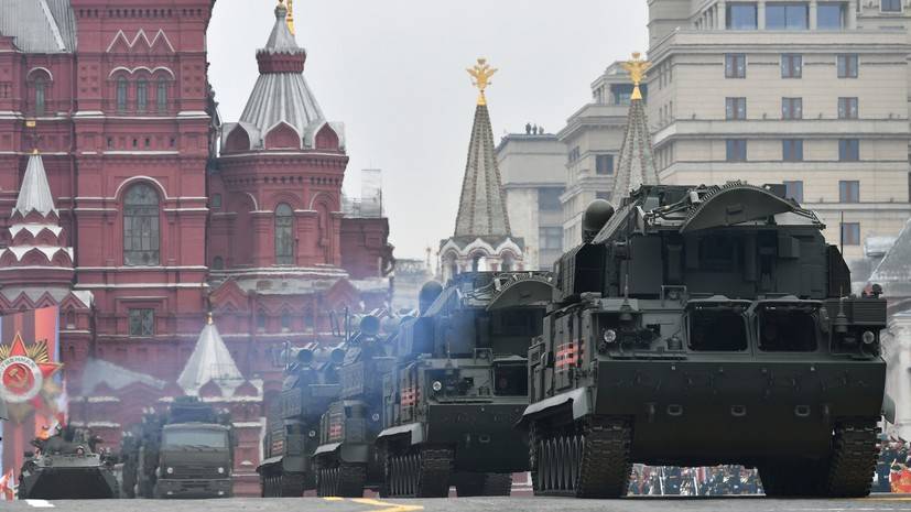 «Риски чрезвычайно высоки»: Путин отложил проведение парада Победы