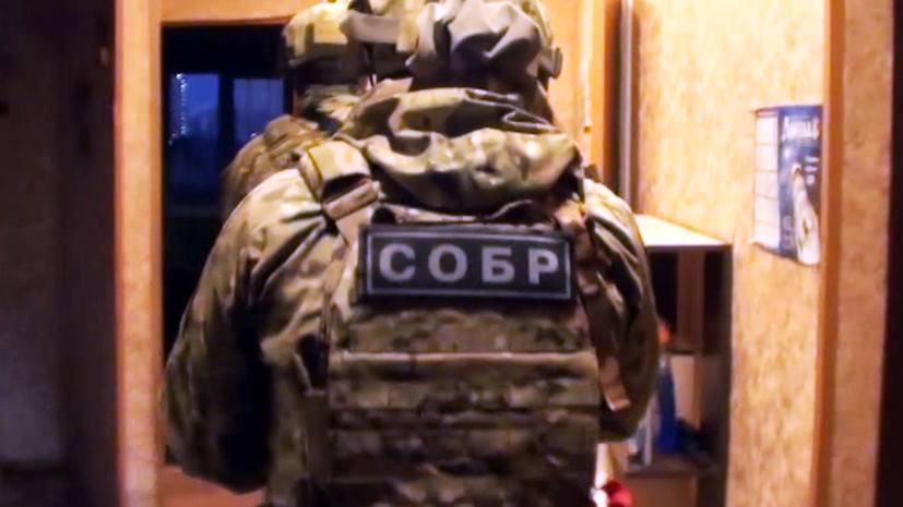 Планировал атаку на школу: ФСБ изъяла у подростка в Красноярске ружьё и самодельные взрывные устройства