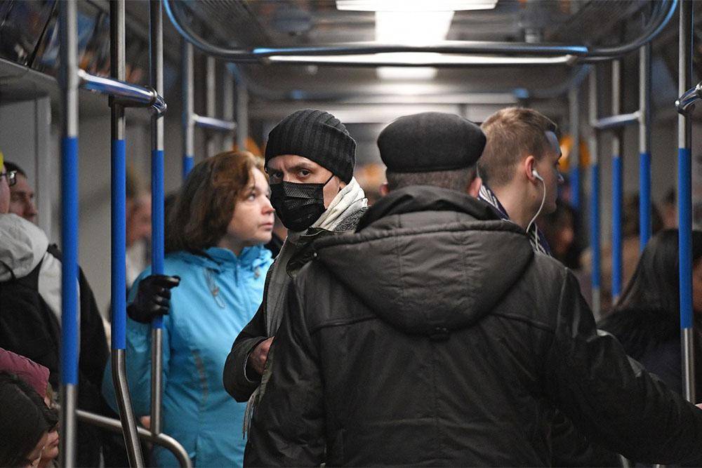 В МЧС России считают, что защитные маски нужно носить только в трех случаях