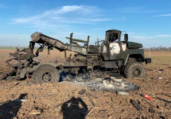 На Украине возле Мелитополя взорвался военный автомобиль с боеприпасами