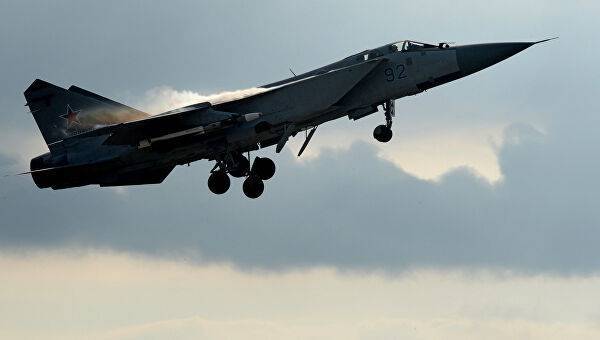 В Казахстане упал военный самолет МиГ-31