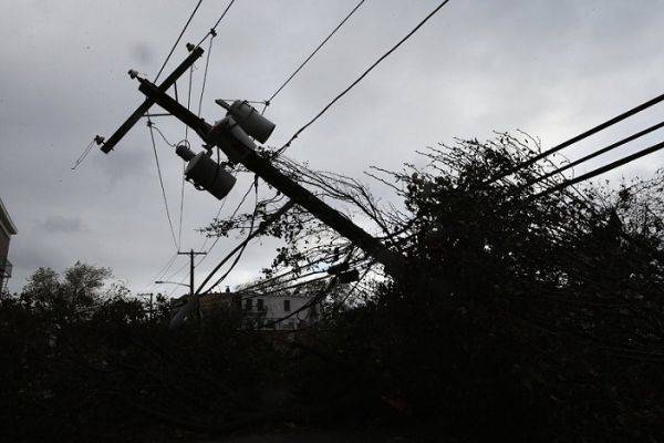 Обрушившийся на Украину ураган оставил без света 155 населенных пунктов