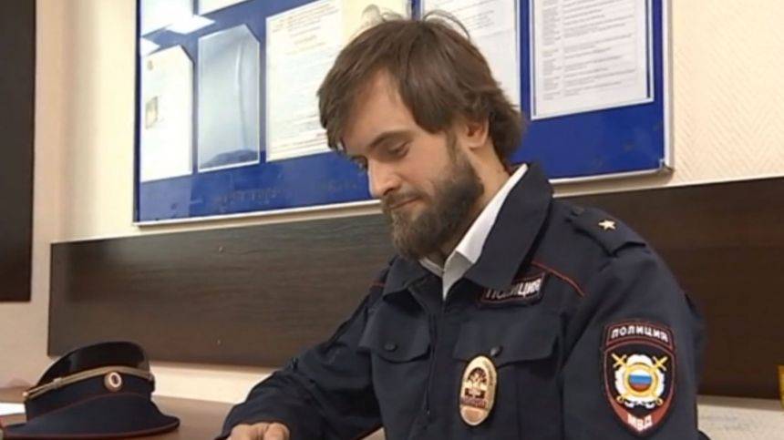 Петр Верзилов задержан в Москве за ношение формы полицейского