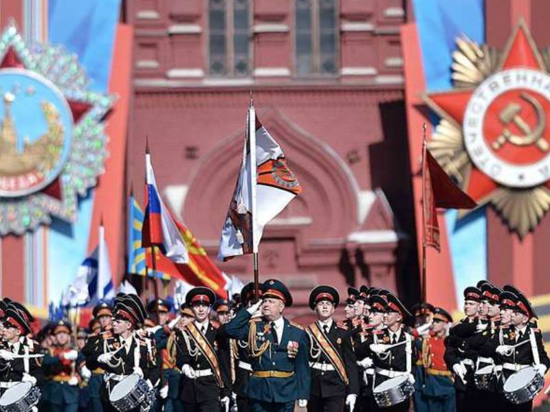 Репетировавшие парад на Красной площади нахимовцы заразились коронавирусом