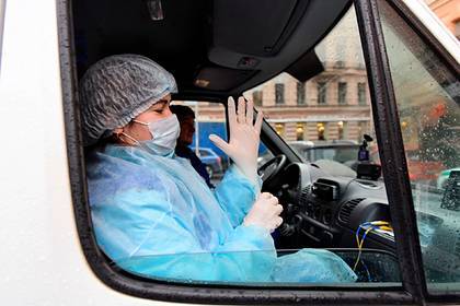 Более сотни медиков заразились коронавирусом в Петербурге