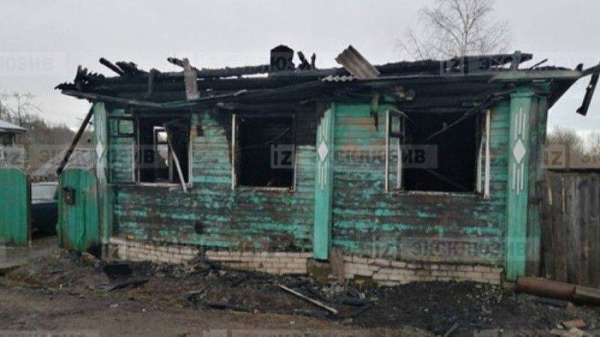 Кадры с места пожара, где вместе с супругой погиб мэр города под Ярославлем
