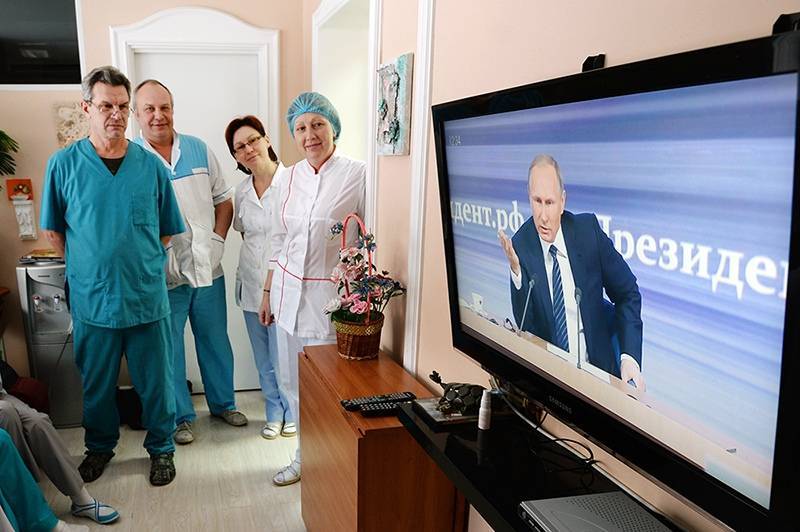 Путин откроет по видеосвязи несколько больниц для пациентов с COVID-19