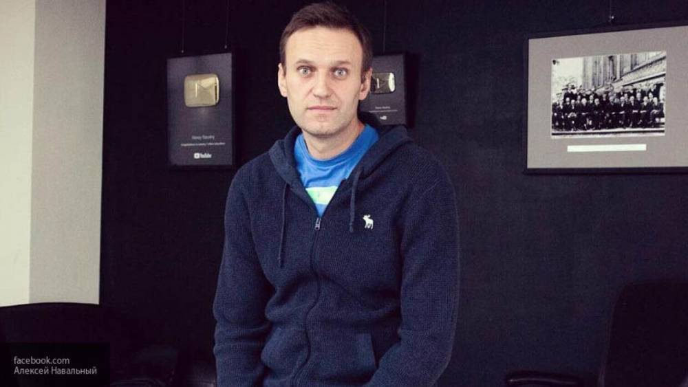 Экс-соратник Навального рассказал, что блогер мечтает о собственных СМИ