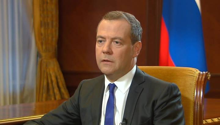 Медведев высказался по ужесточению противокоронавирусных мер