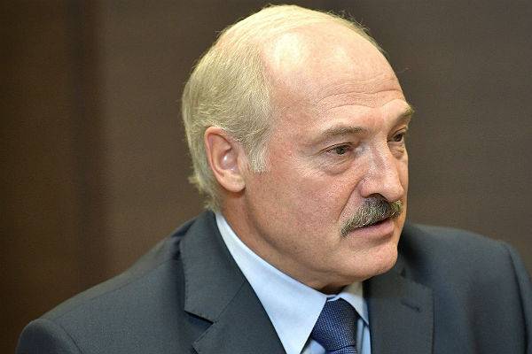 Лукашенко ответил «родным братьям с востока» на критику борьбы с COVID-19