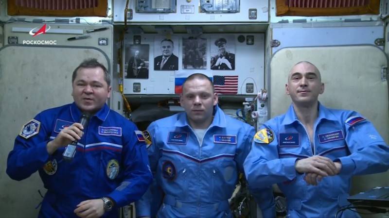 Экипаж МКС поблагодарил врачей за работу в период пандемии коронавируса