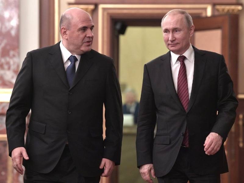 95 московских депутатов призвали Путина и Мишустина поддержать людей деньгами