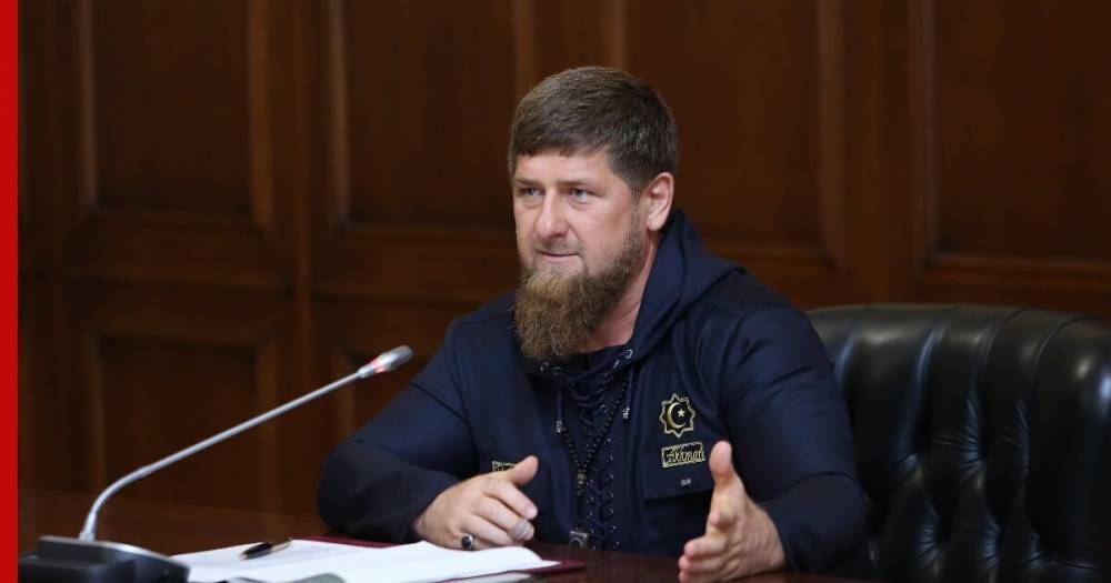 Кадыров пообещал увольнять тех, кого остановят на улице в выходные