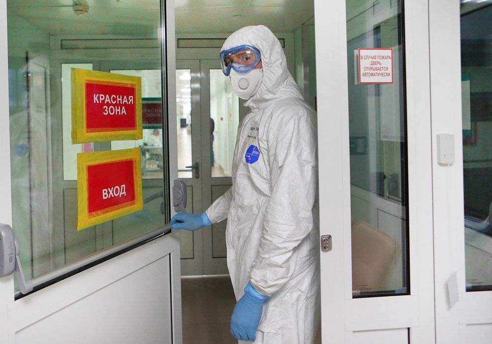 Оперштаб поблагодарил врачей за героический труд во время пандемии коронавируса