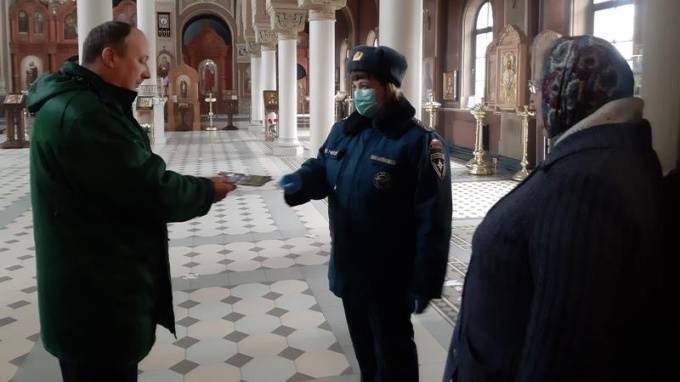 МЧС проверяет петербургские храмы в преддверии Пасхи