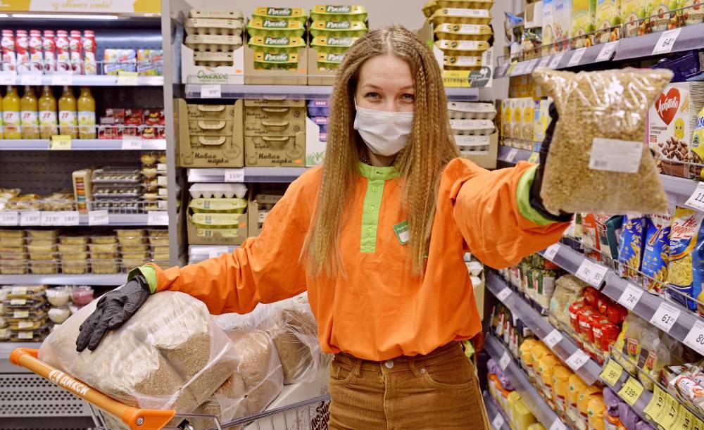 Власти Москвы заявили об отсутствии ажиотажного спроса в магазинах
