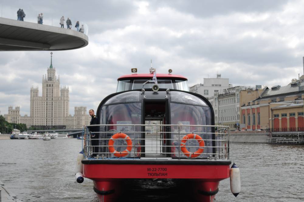 Движение судов с пассажирами запретили в Москве