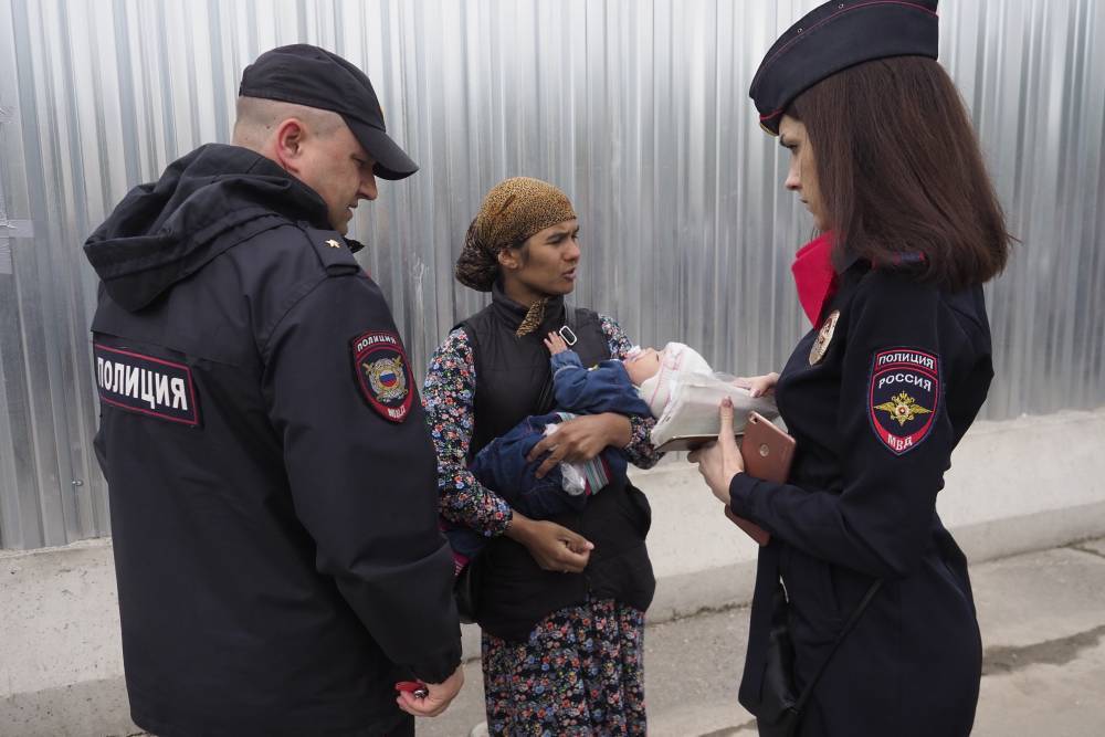 Более 800 человек оштрафовали в московском метро с начала года за попрошайничество