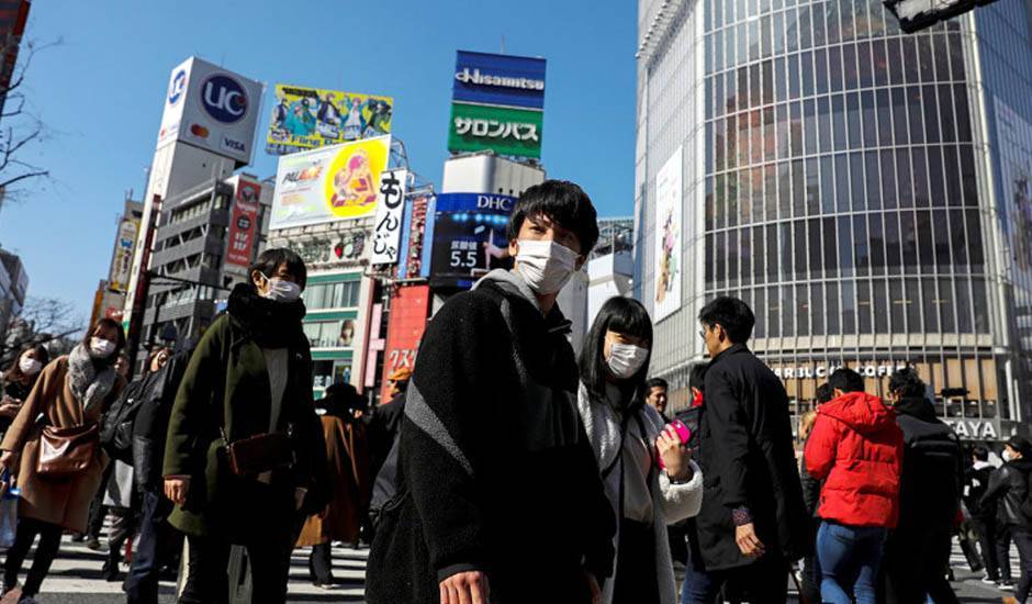 Власти Японии выплатят своим гражданам по 900 долларов из-за пандемии коронавируса