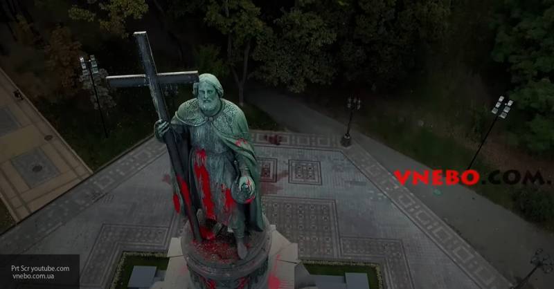 Юрий Кот: пока на Украине не перестанут сносить памятники нашим дедам, она обречена