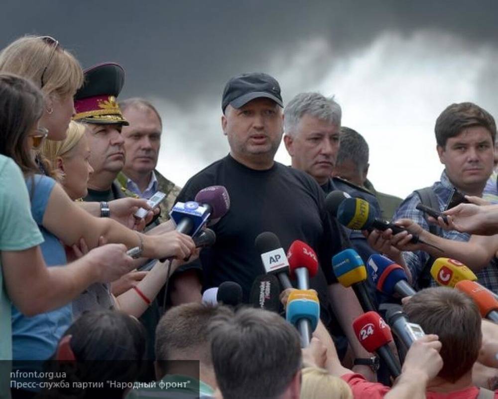 Турчинов назвал разработку "ракетного щита" Украины собственной заслугой