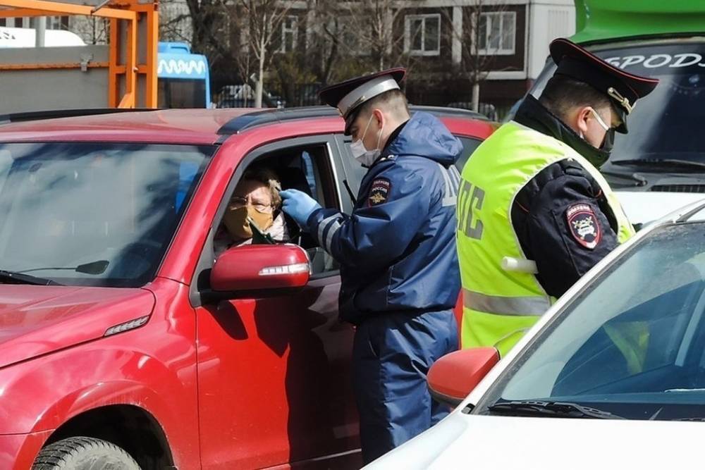 Путин разрешил временно использовать истекшие водительские права