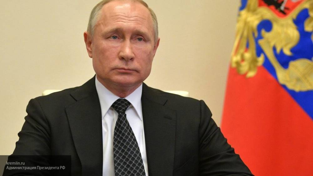 Путин поручил Правительству РФ сформировать прогноз распространения COVID-19