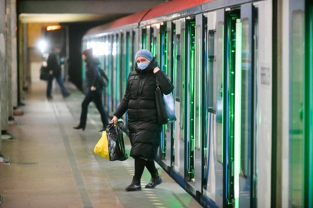 Количество пассажиров в транспортах Москвы сократилось на 71 процент