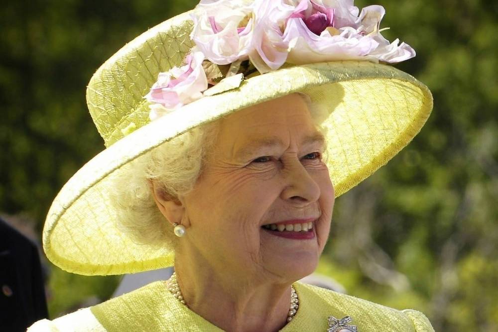 Елизавета II впервые попросила отменить салют в честь дня рождения