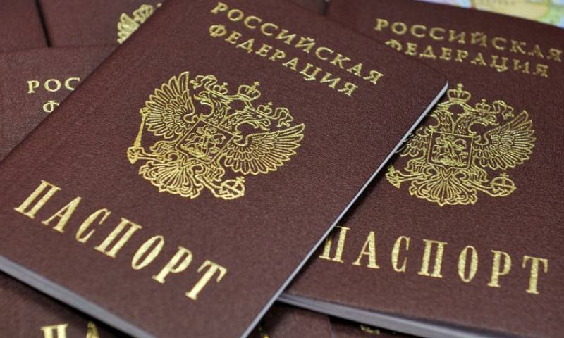Путин продлил срок дейсвия истекающих прав и паспортов