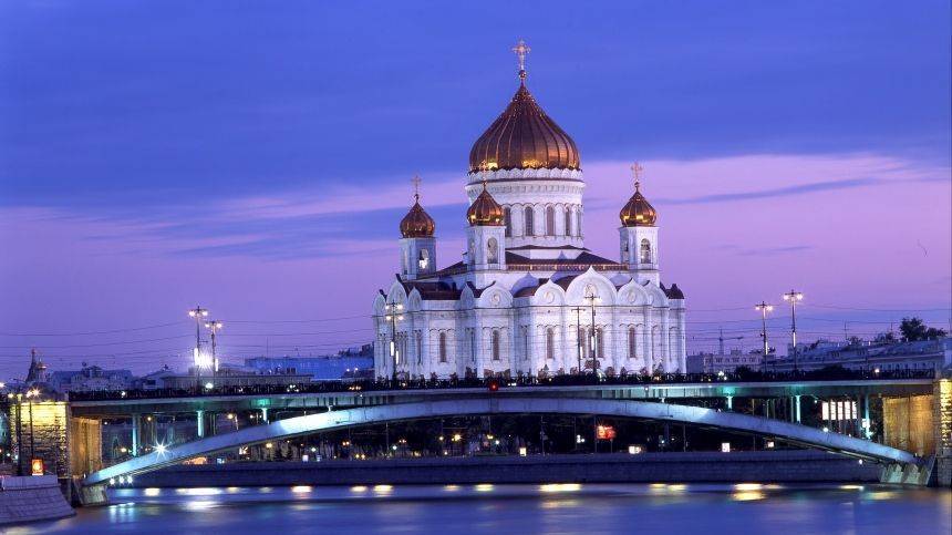 Песков: Путин не пойдет на пасхальную службу в Храм Христа Спасителя