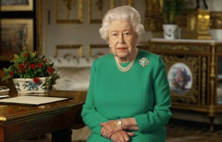 Елизавета II попросила не устраивать салют в её день рождения