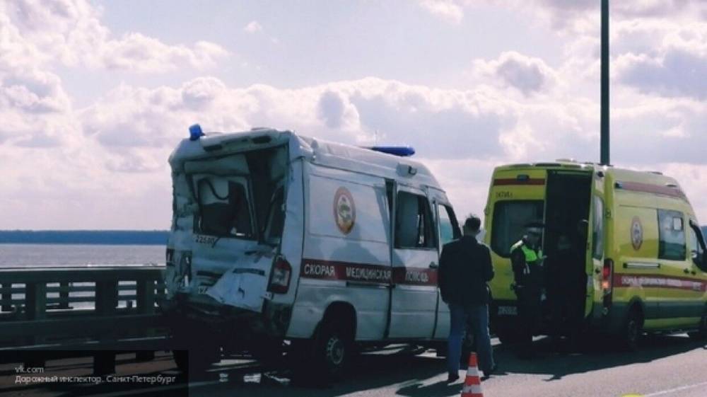 Три человека пострадали в ДТП с участием скорой в Волгоградской области